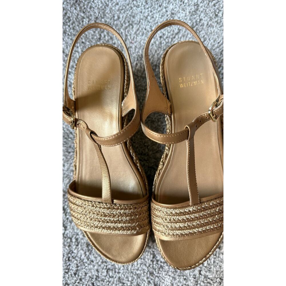 Stunning Stuart Weitzman Gold Espadrille Wedge Sandals Size 8 T-Strap Platform - Picture 3 of 7